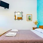 Aithrion 1 Hotel *